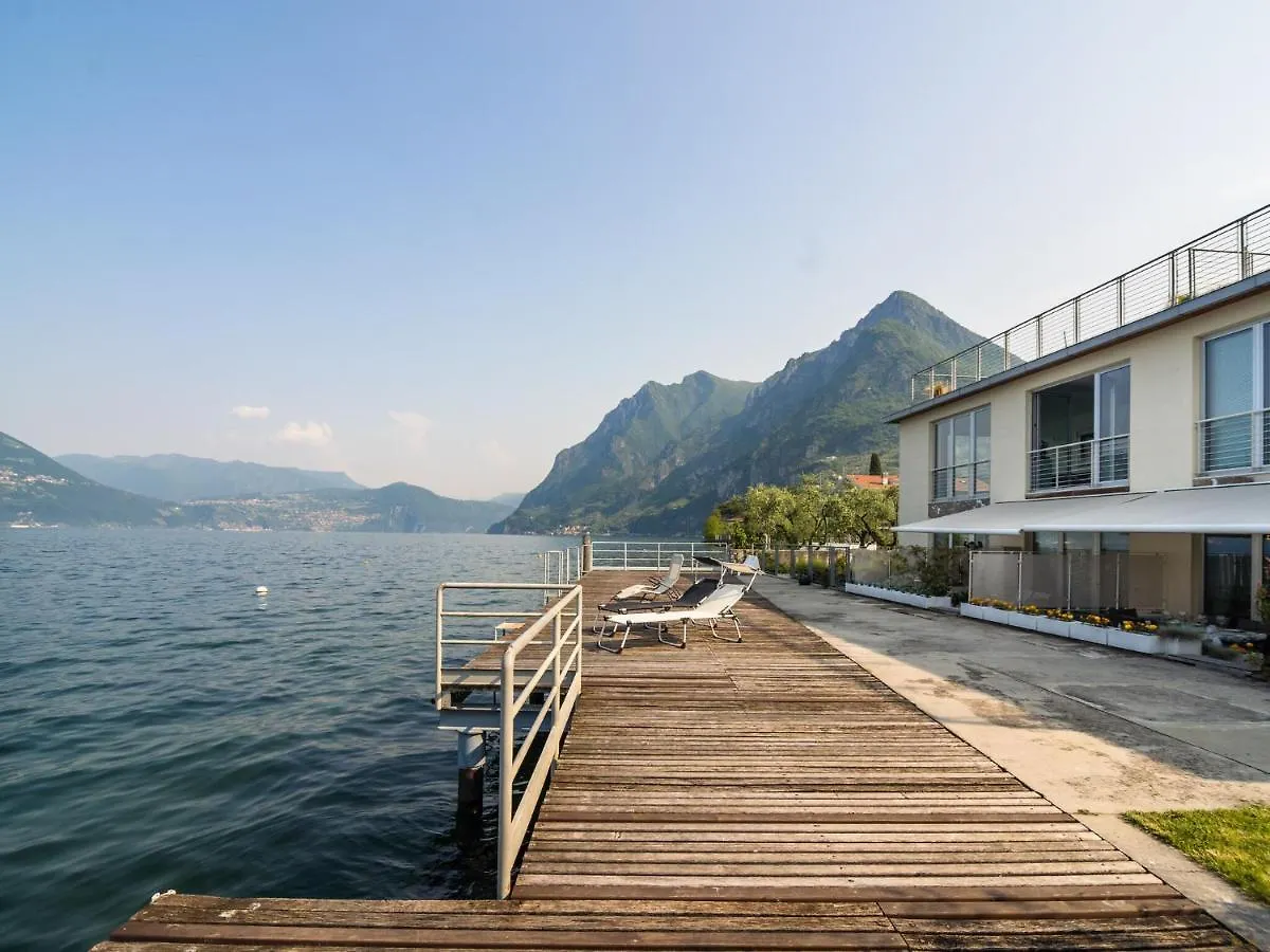 Belvilla By Oyo Casa Giada Marone 0*,  Italie